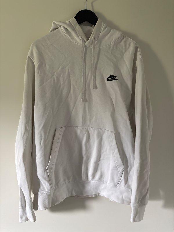 Nike hettupeysa hvít