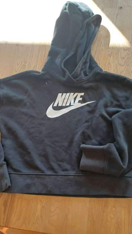 Nike hettupeysa stutt