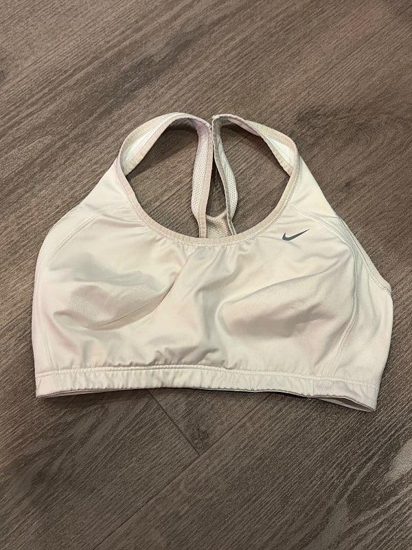 Nike hvítur íþróttatoppur