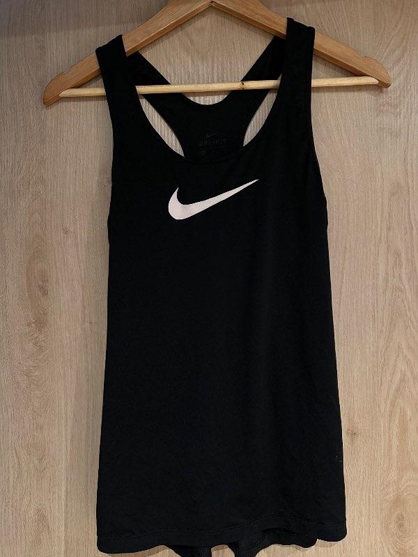 Nike íþróttabolur
