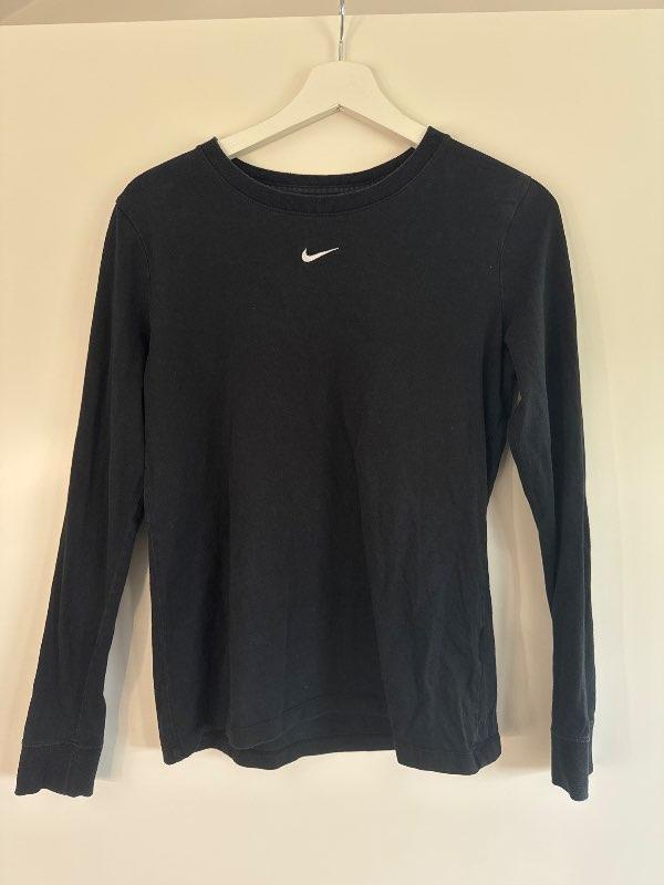 Nike langerma bolur svartur