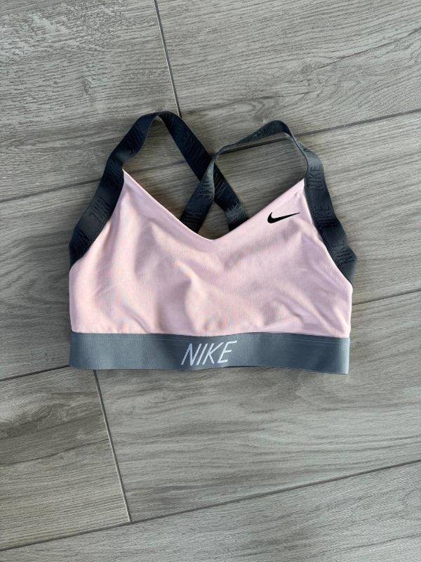 Nike ljósbleikur íþróttatoppur