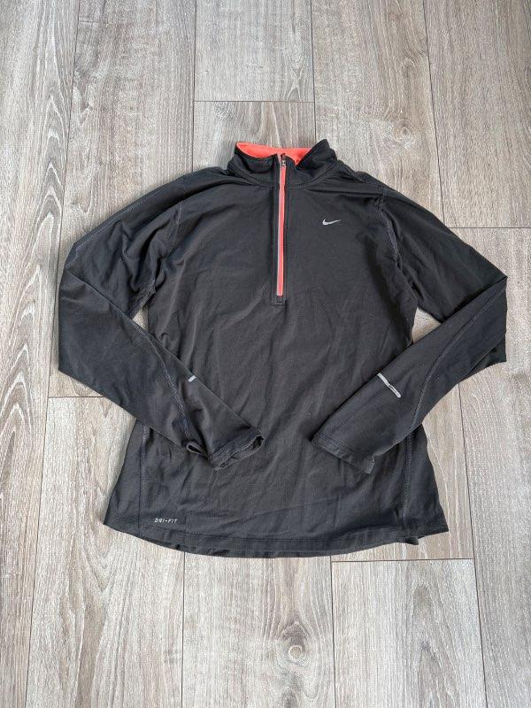 Nike peysa