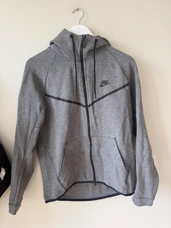 Nike peysa