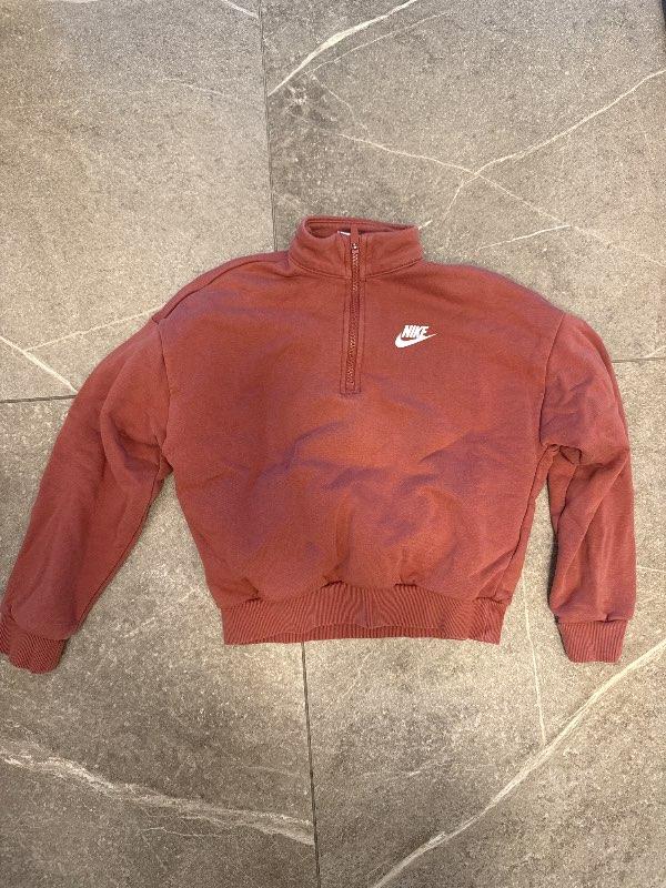 Nike peysa
