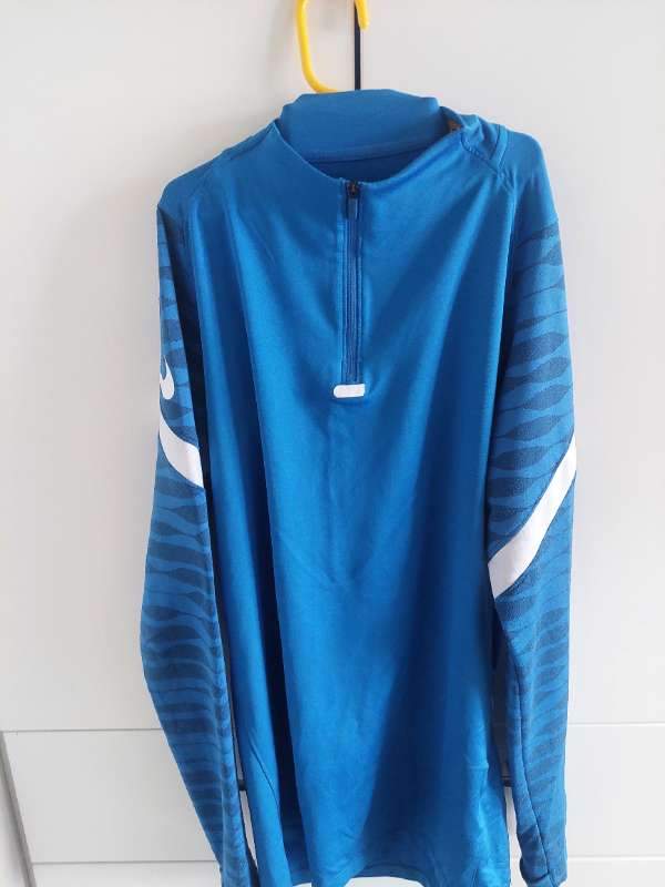 Nike peysa blá