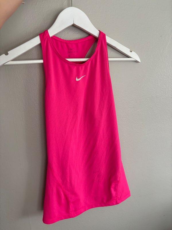 Nike pro bolur - bleikur