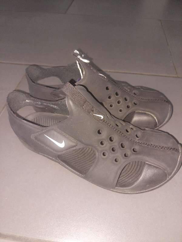 Nike sandalar