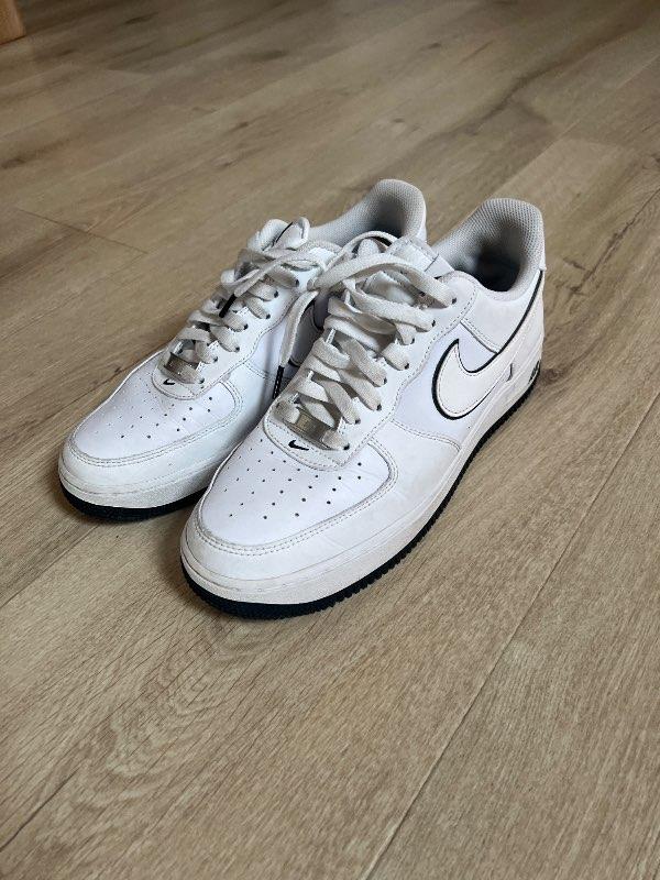 Nike skór 43 mjög lítið notaðir