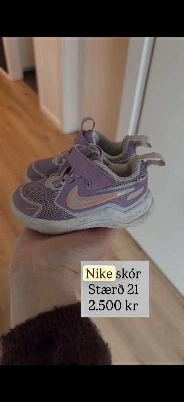 Nike skor stærð 21