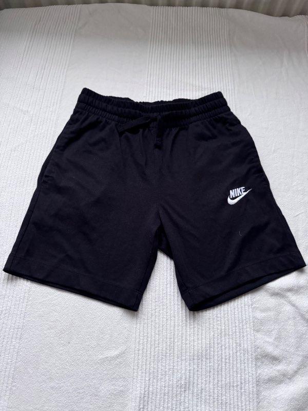 Nike stuttbuxur