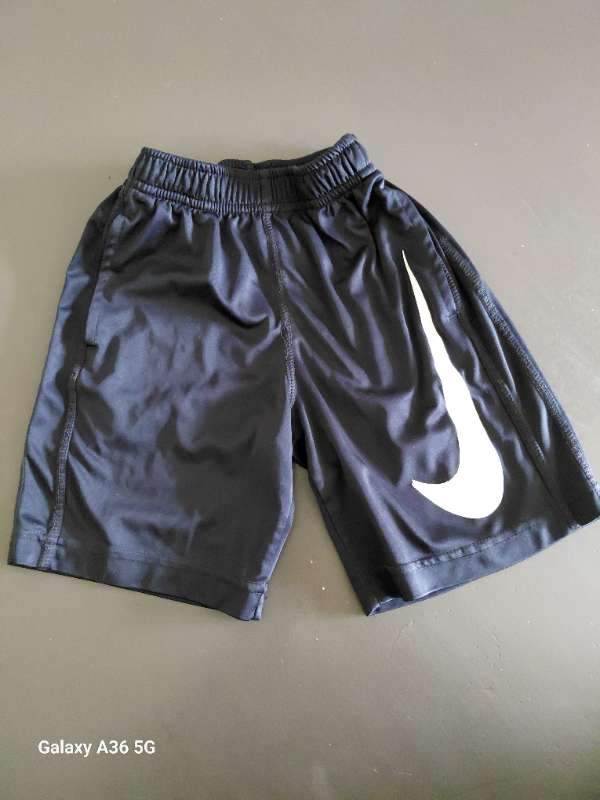 Nike stuttbuxur