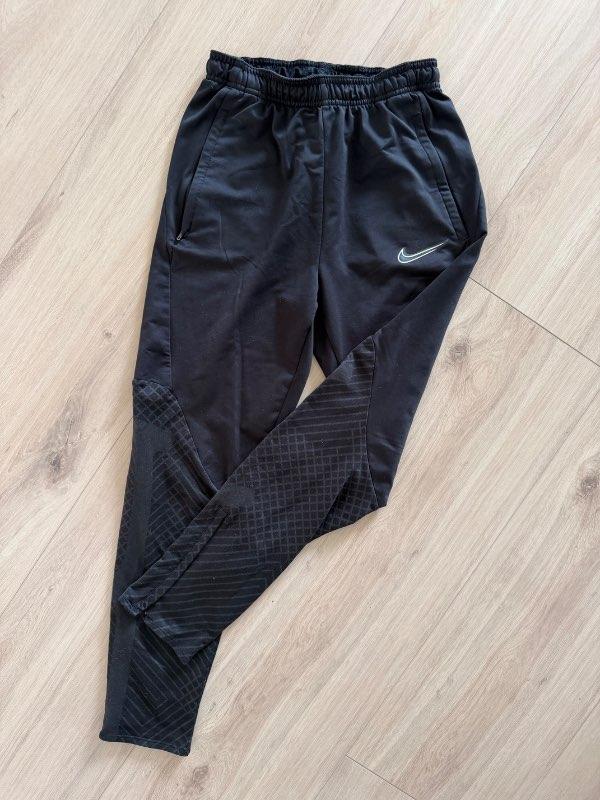 Nike svarta íþróttabuxur