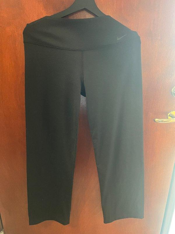 Nike svartar buxur