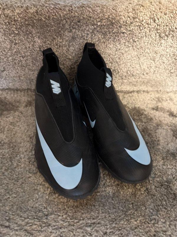 Nike svartir gervigras skór