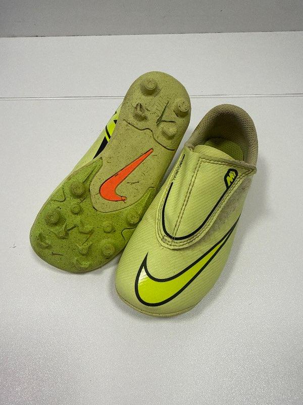 Nike takkaskór