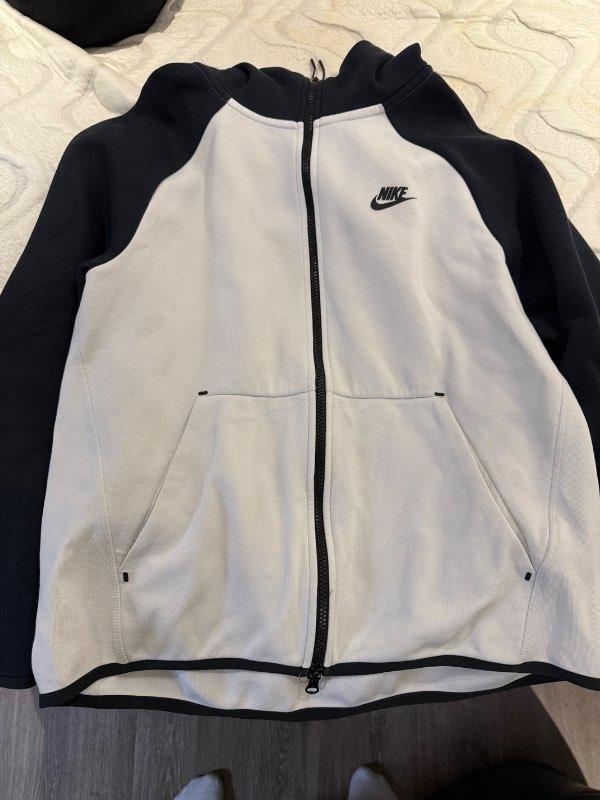 Nike tech fleece zip up