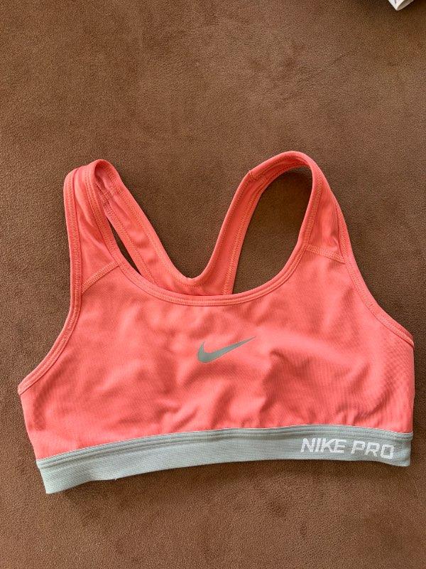 Nike toppur