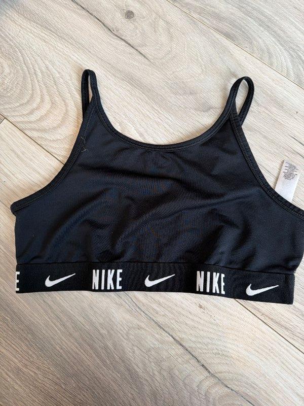 Nike toppur