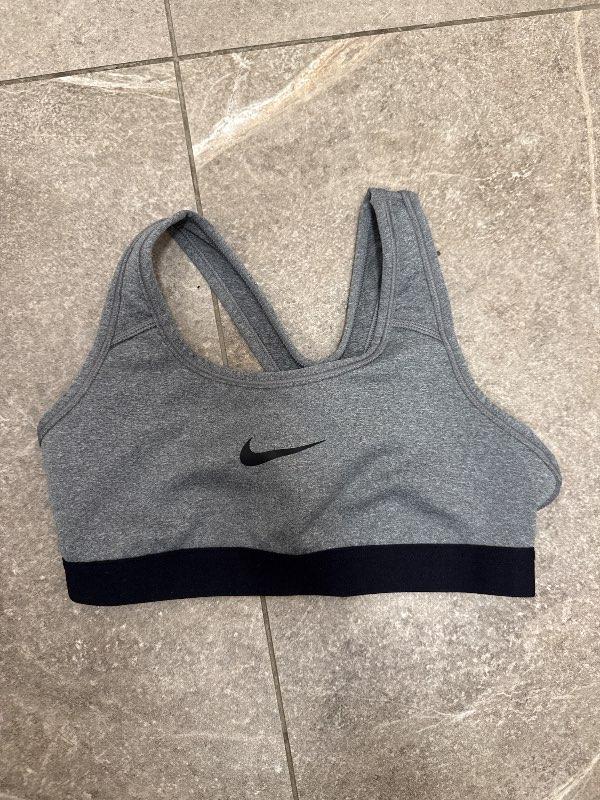 Nike toppur
