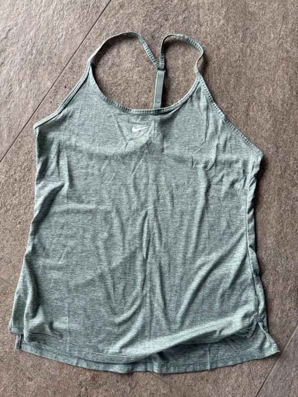 Nike toppur