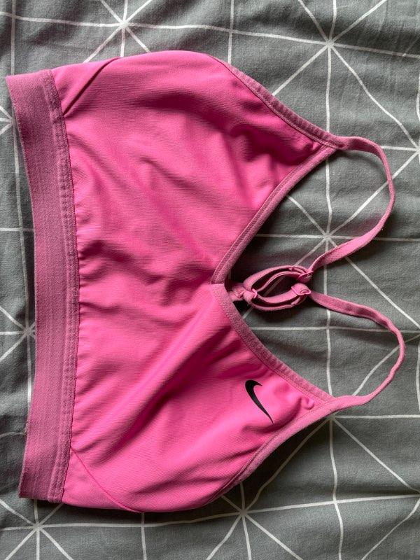 Nike toppur bleikur