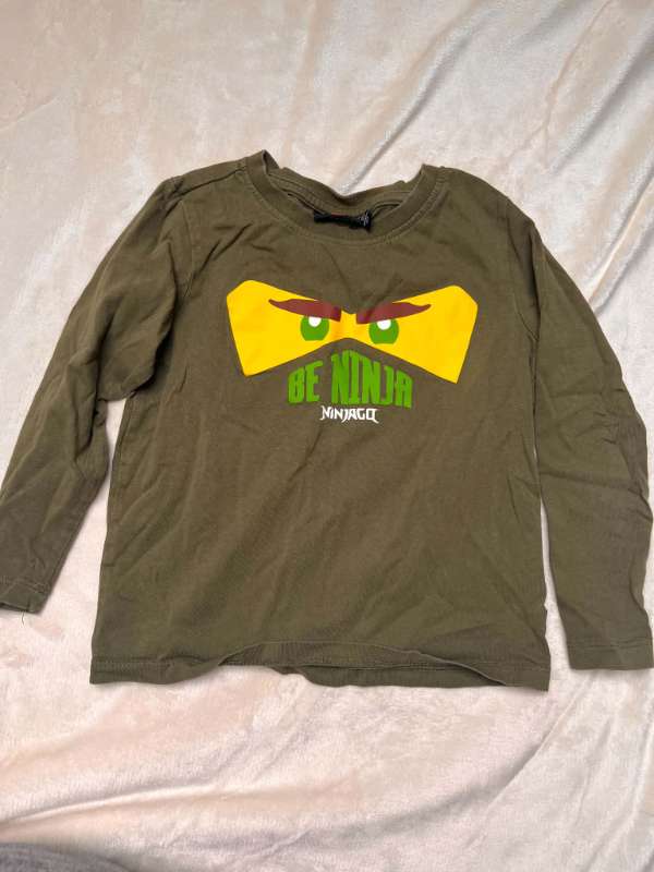 Ninjago peysa