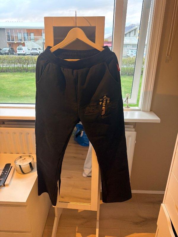 Notfs buxur