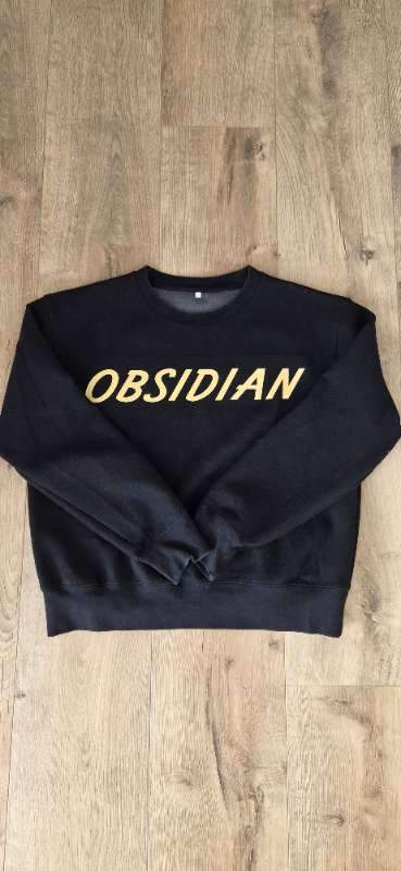 Obsidian lokuð peysa