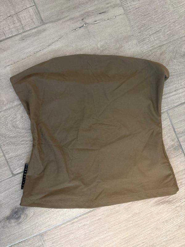 Off shoulder brúnn bolur