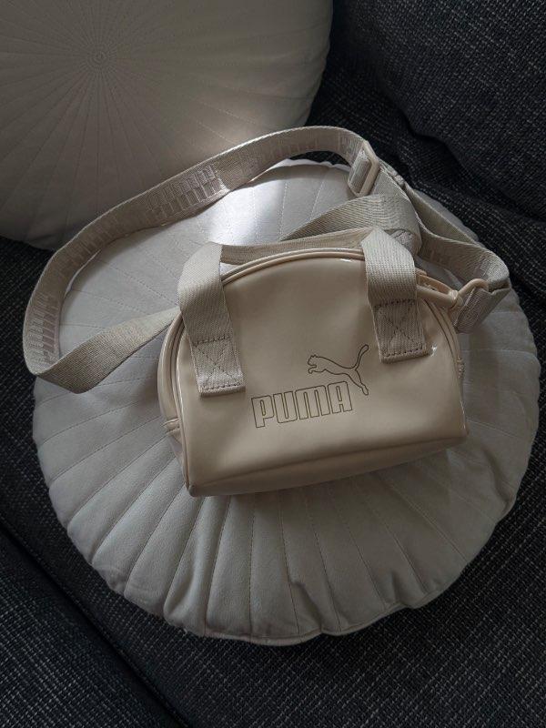 PUMA lítil taska – beige