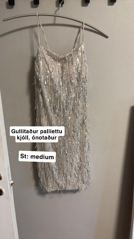 Pallíettu kjóll