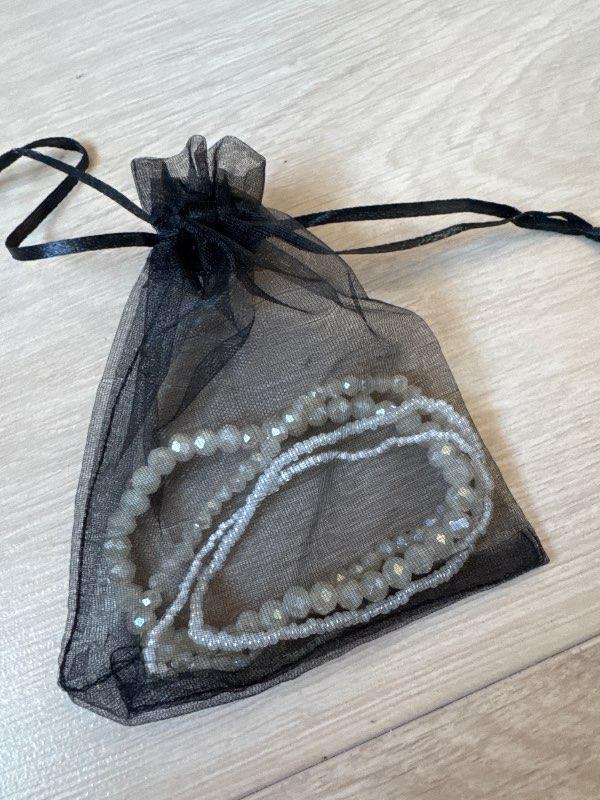 Perlu armbönd