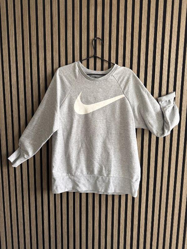 Peysa Nike