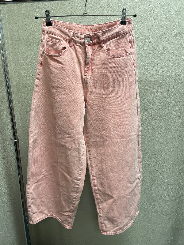Pink Jeans||G