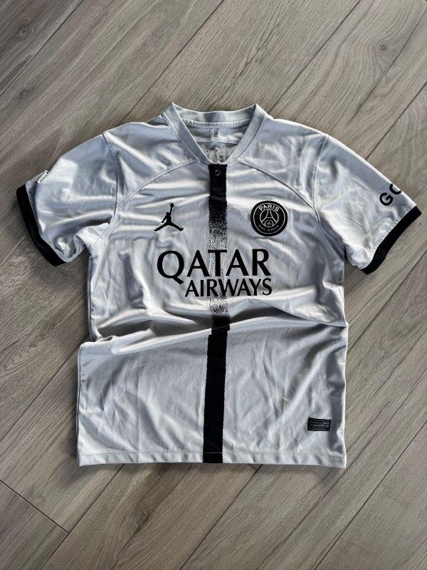 Psg Treyja