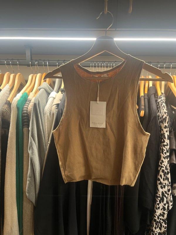 Pull&Bear toppur brúnn