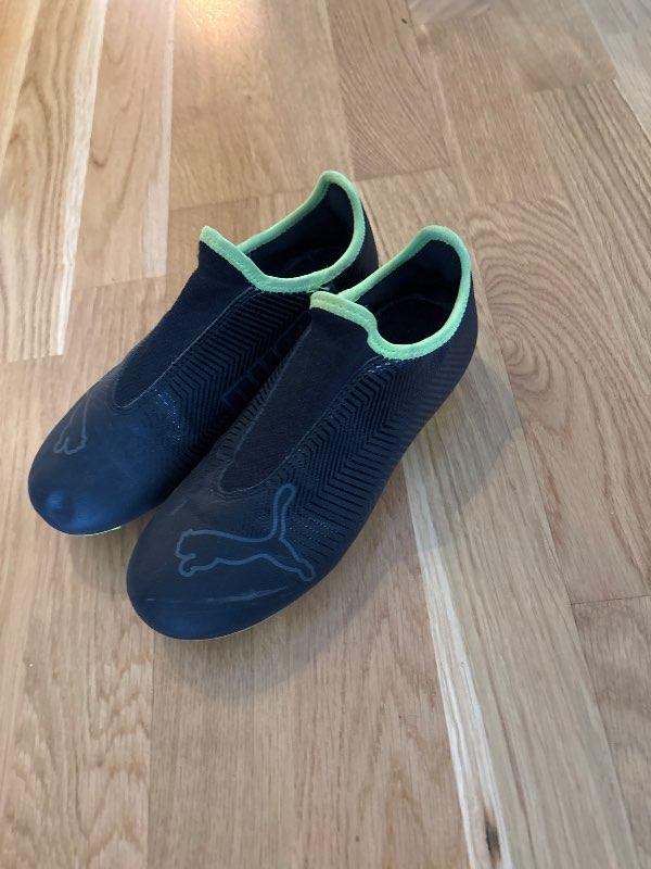 Puma takkaskór