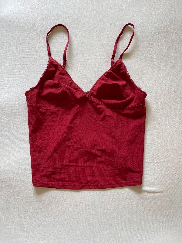 Rauður mesh hlýrabolur úr Urban Outfitters