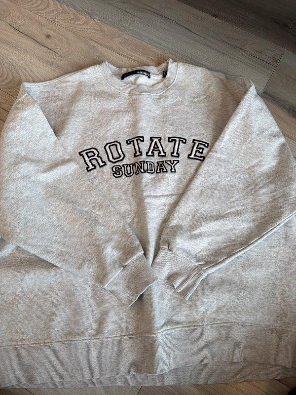 Rotate peysa