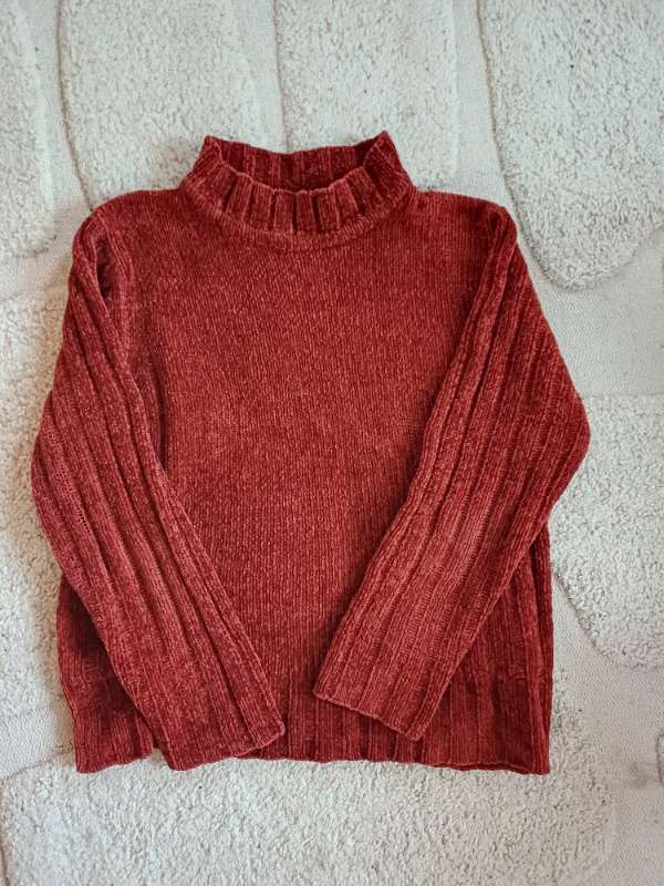 Rust orange peysa Authentic clothing company