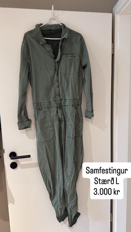 Samfestingur stærð L