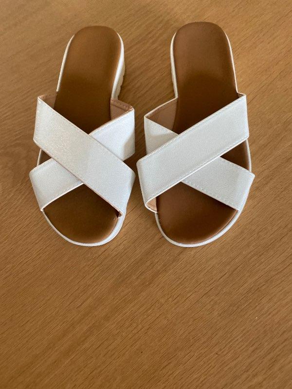 Sandalar