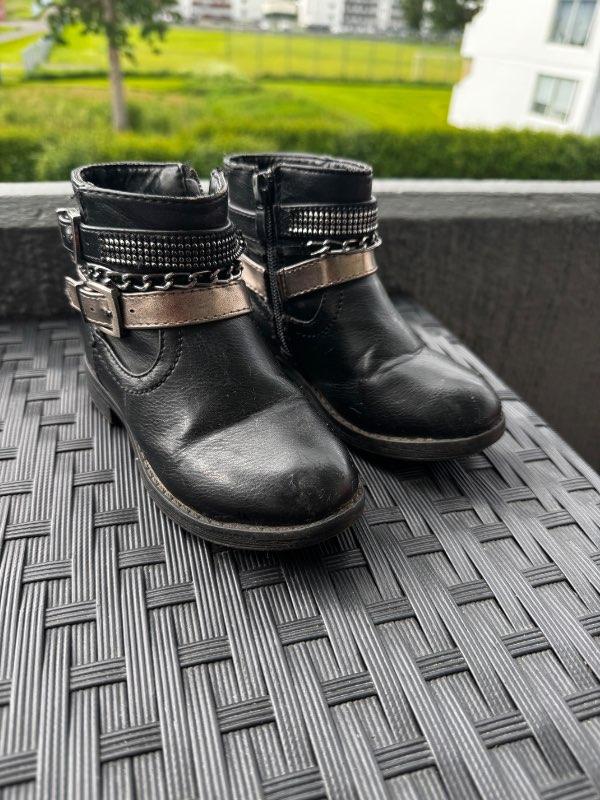 Skór boots svartir st.25