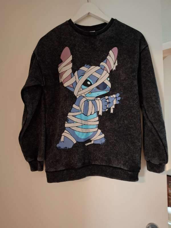Stitch peysa