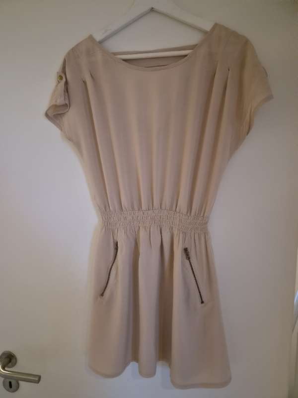 Stradivarius kjóll beige