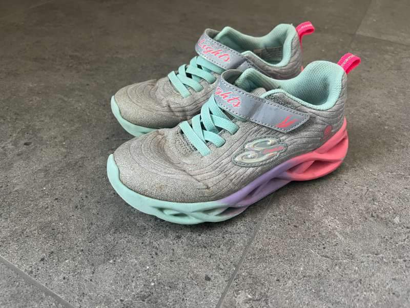 Strigaskór Skechers