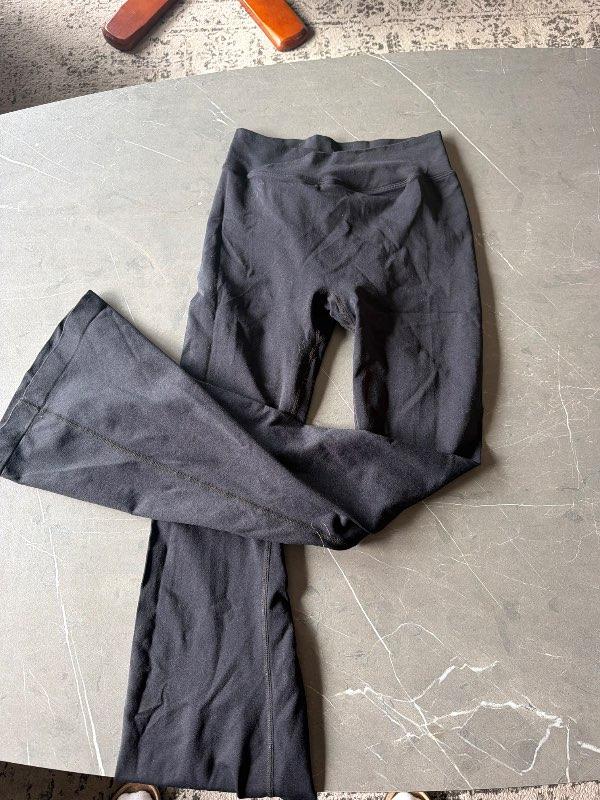 Svartar Utviðar leggings