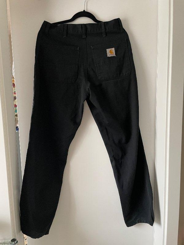 Svartar buxur carhart