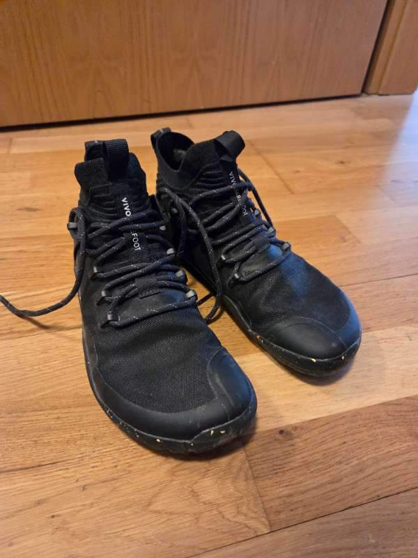 Svartir VivoBarefoot skór